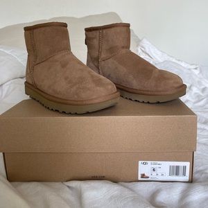 UGG CLASSIC MINI in CHE